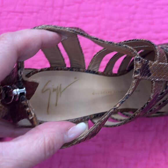Guizeppe Zanotti genuine leather strappy heels, US7,5 - Picture 6 of 13
